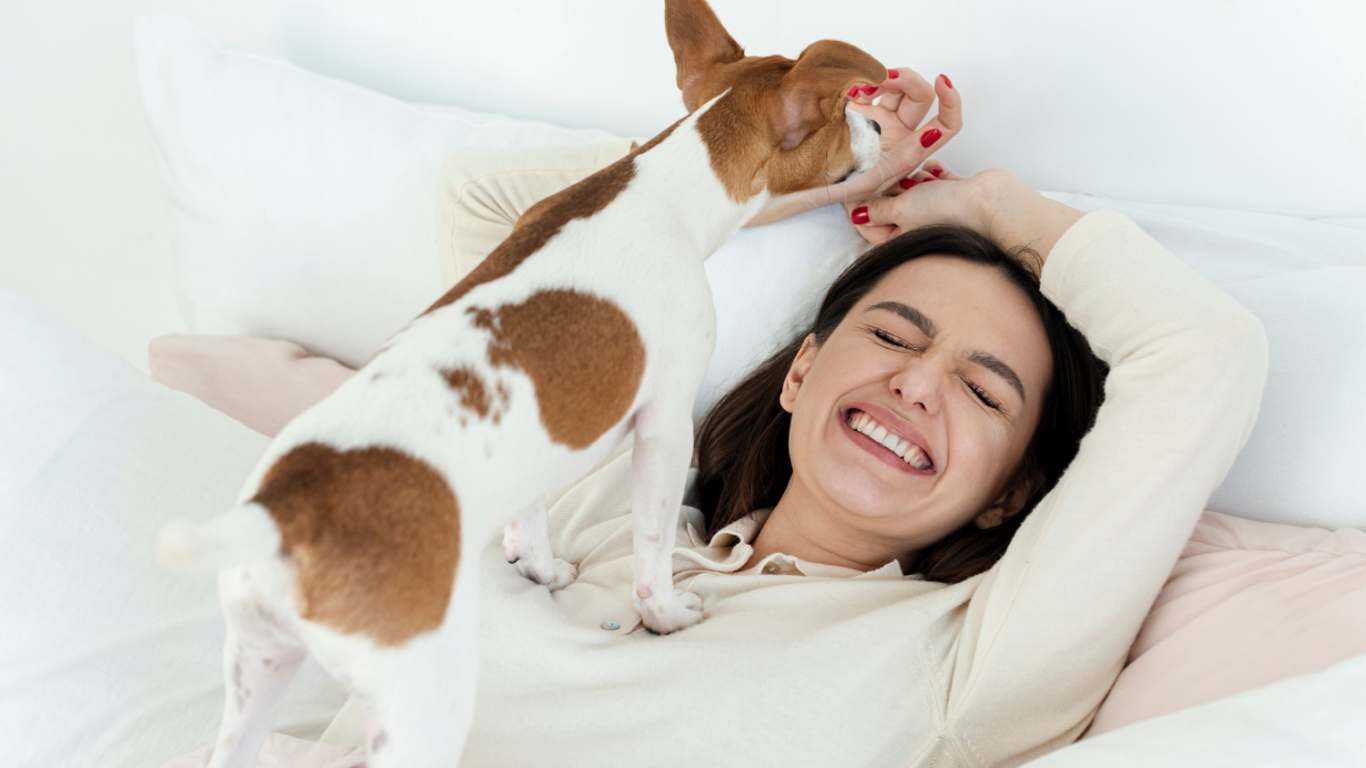 imagem de uma mulher sentindo ROMO